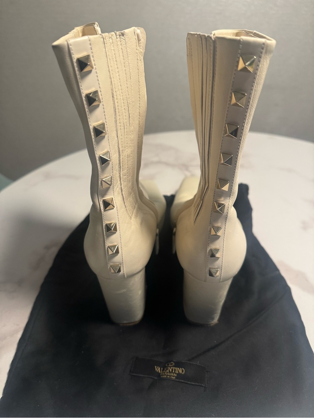 Valentino Rockstud Boot size 37/7 Cream